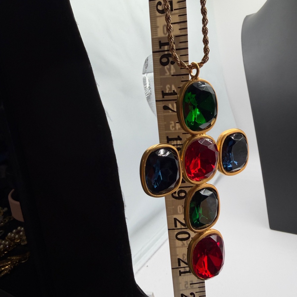 KENNETH LANE Signed Gold Extra Large Multicolor Pendant Necklace - Picture 10 of 10